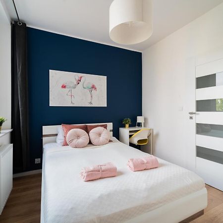 Nice Apartment - Near Sky Tower - Private Parking Вроцлав Екстер'єр фото